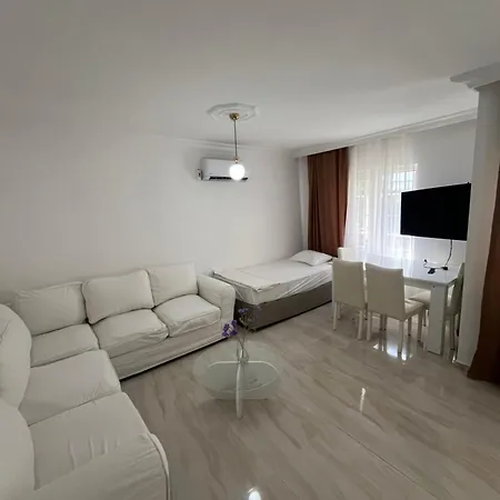 Havuzlu مرمريس